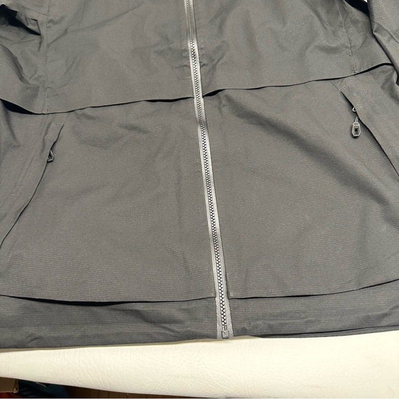 STORMTECH Women’s Black Hooded Jacket WINDBREAKER SZ M NWT - Picture 9 of 11